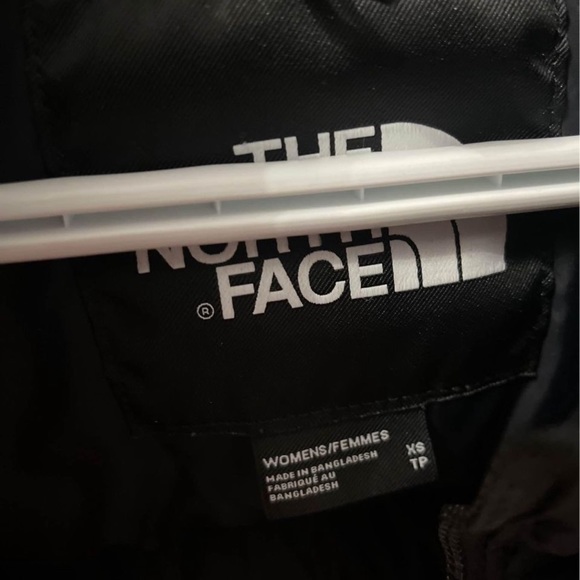 The North Face Pink Puffer - Picture 3 of 4